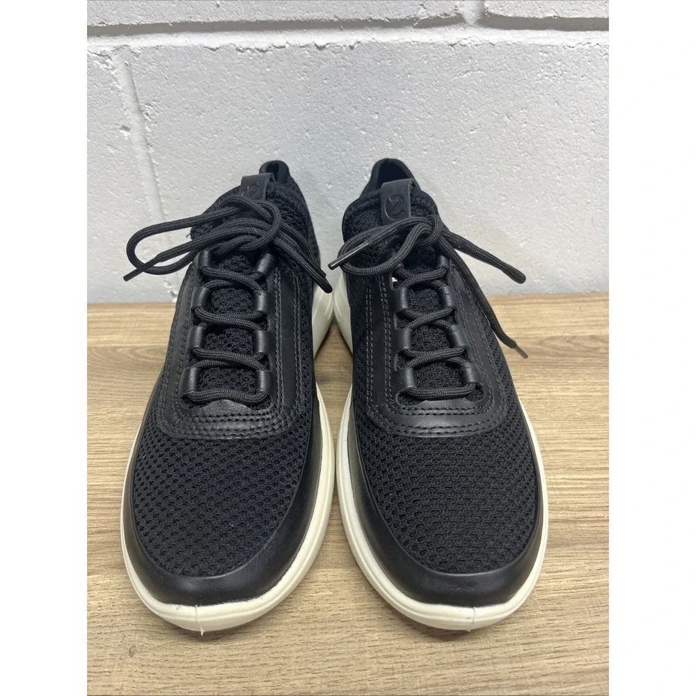 ECCO Soft 7 Runner Black Mesh & Leather Sneakers 38 Shoes Womens 7‎ / Men 5.5